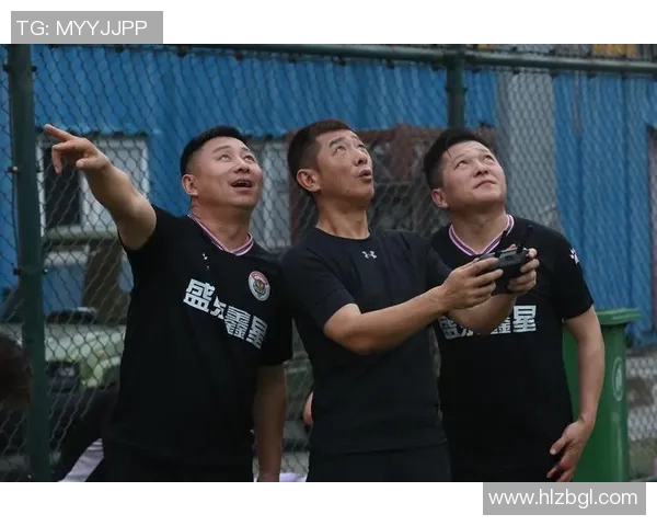 足球五大球星的独特技能与球场表现揭秘