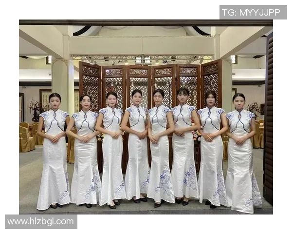 足球巨星穿藏装展风采 彰显跨文化融合与魅力